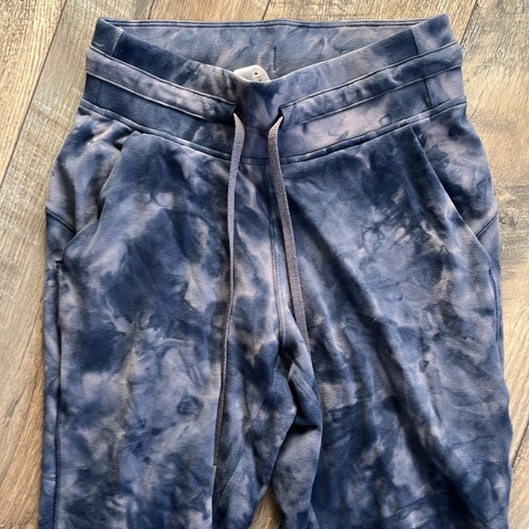 Lululemon Ready to Rulu crop - Picture 3 of 5